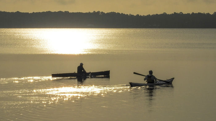 Into the Sunrise [photo:Dave Seeds]