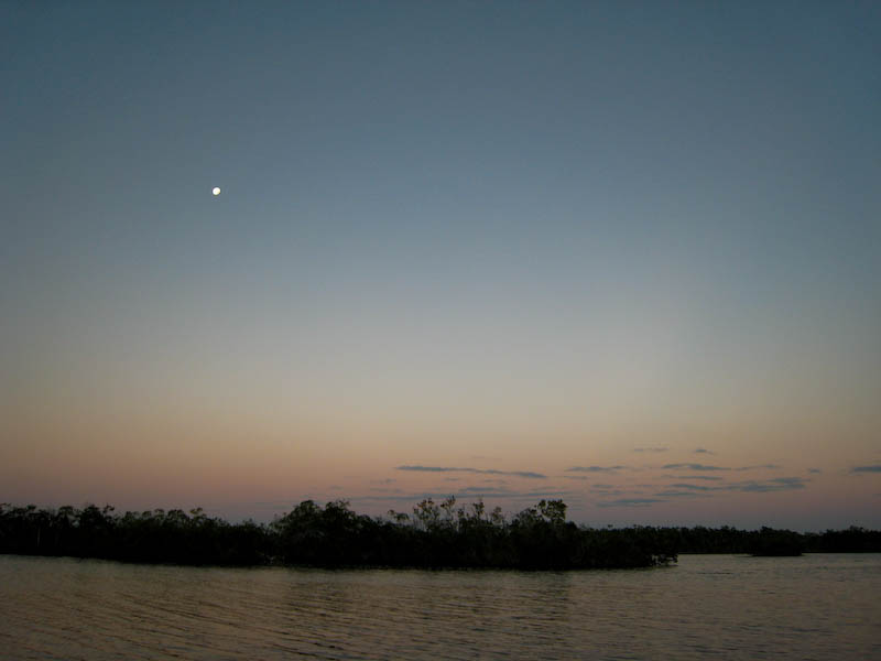 39 Lane Bay Moon Sunrise